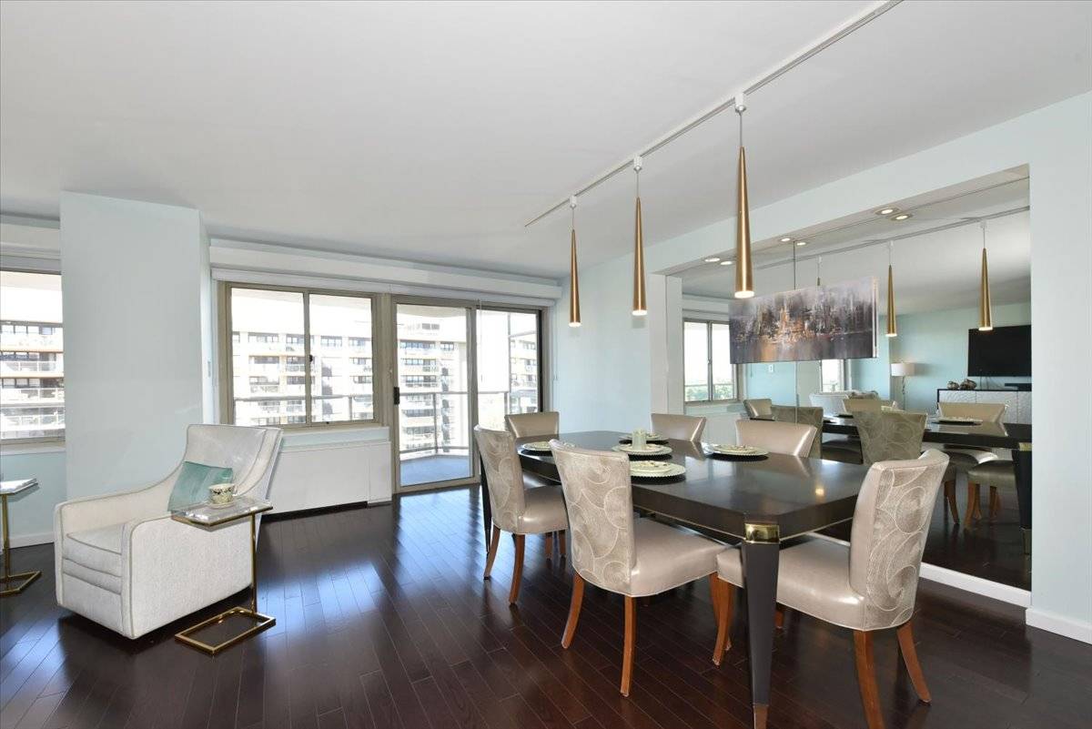 #5 photo, 18-15 215th street, #15H, Bayside , NY 11360