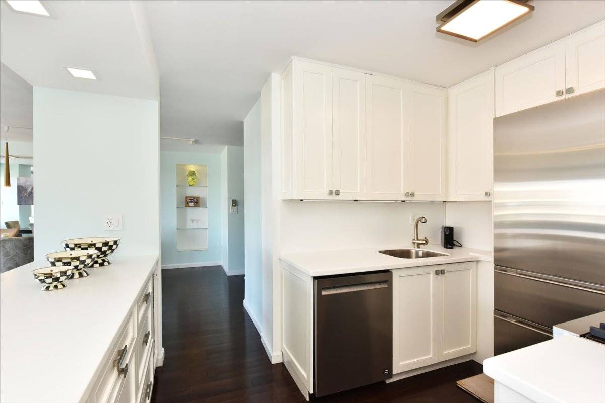 #9 photo, 18-15 215th street, #15H, Bayside , NY 11360