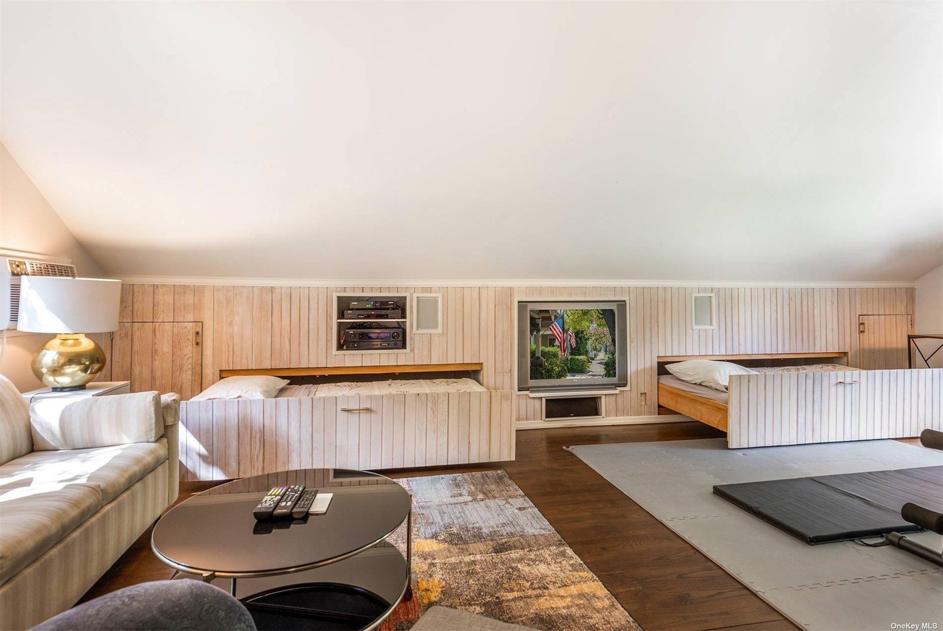 #20 photo, 643 Stephen Hands Path, サフォーク郡 East Hampton , NY 11937