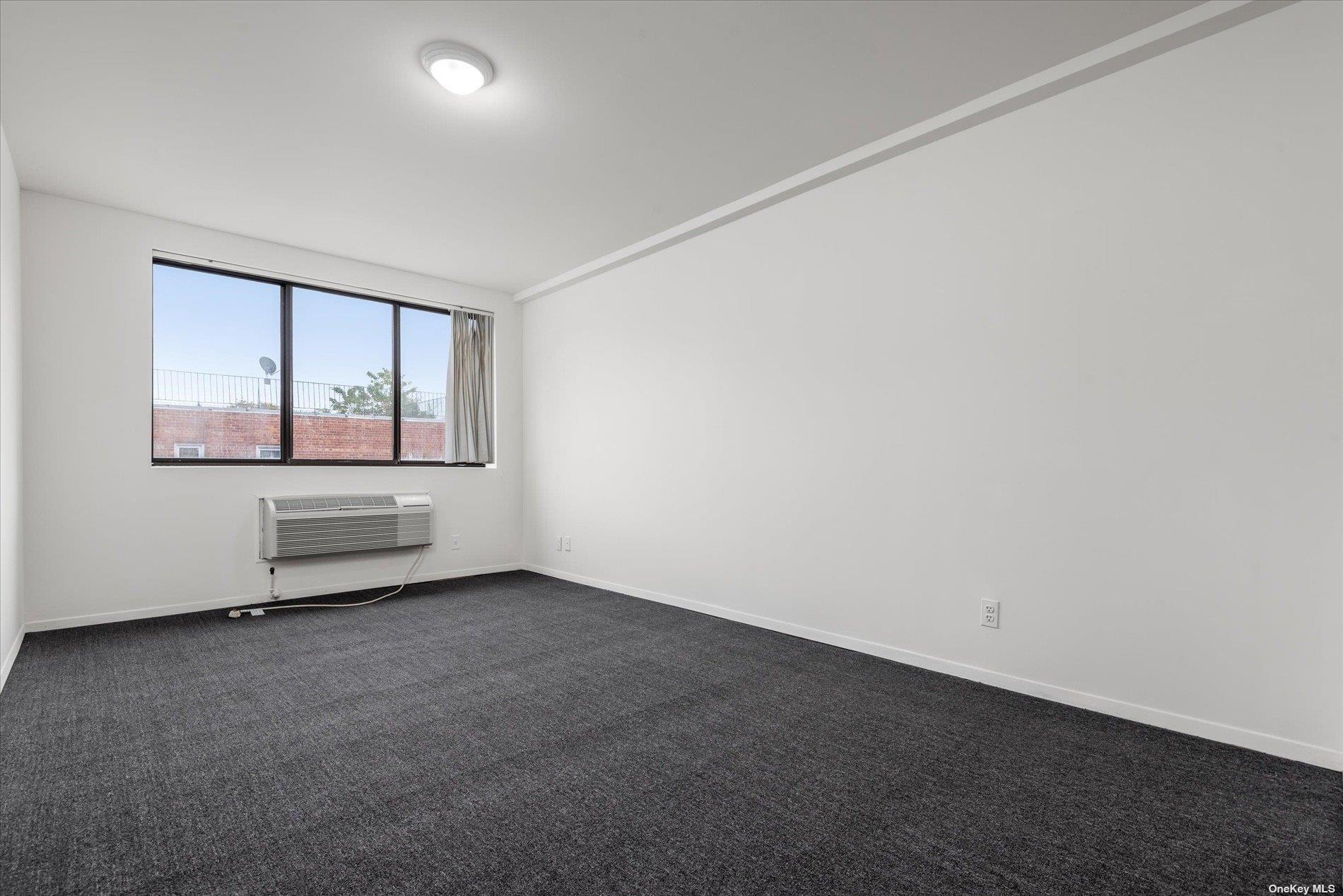 #9 photo, 119-40 Metropolitan Avenue, Kew Gardens , NY 11415