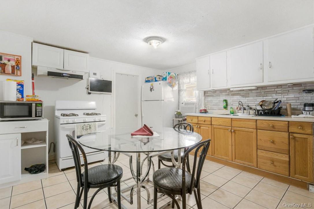 #18 photo, 931 N Division Street, Peekskill , NY 10566