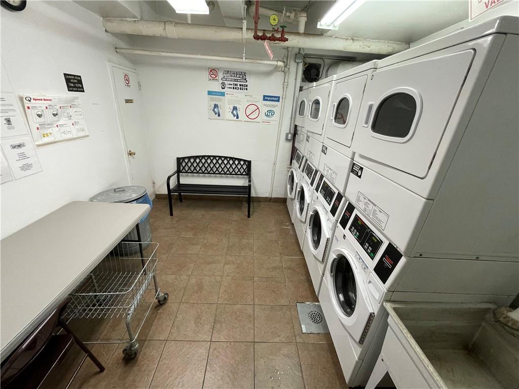 #9 photo, 3184 Grand Concourse, ブロンクス区 Bronx , NY 10458