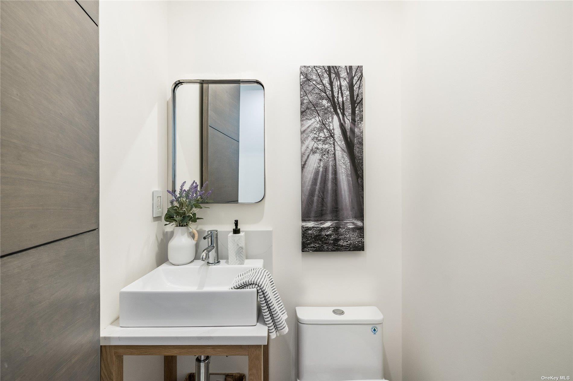 #12 photo, 69 School Street, サフォーク郡 Hampton Bays , NY 11946