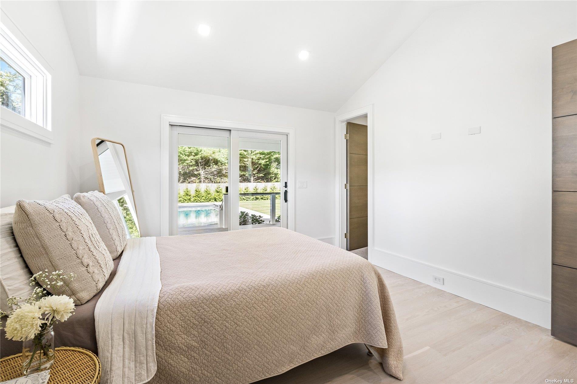 #7 photo, 69 School Street, サフォーク郡 Hampton Bays , NY 11946