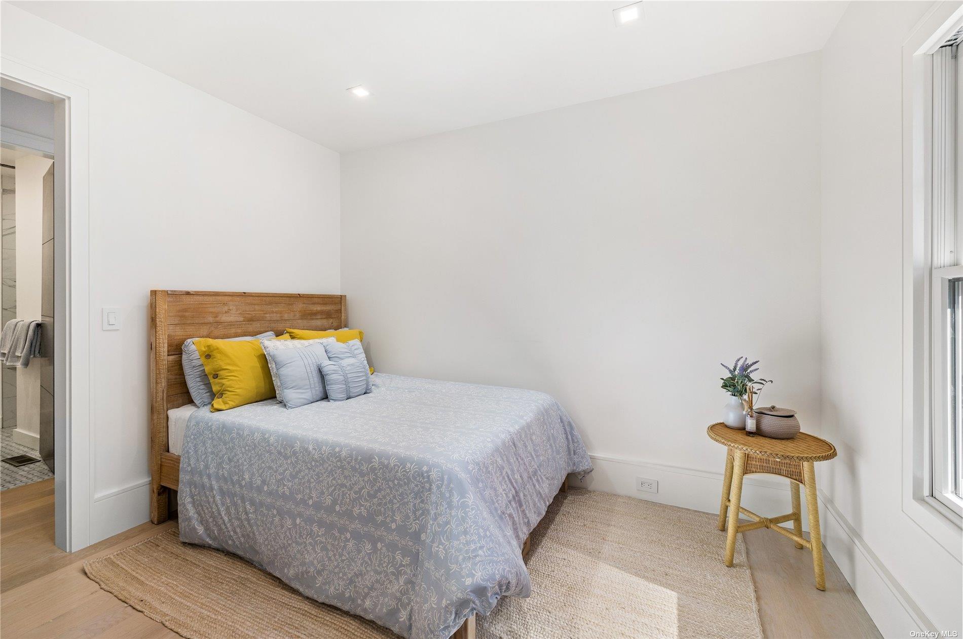 #9 photo, 69 School Street, サフォーク郡 Hampton Bays , NY 11946