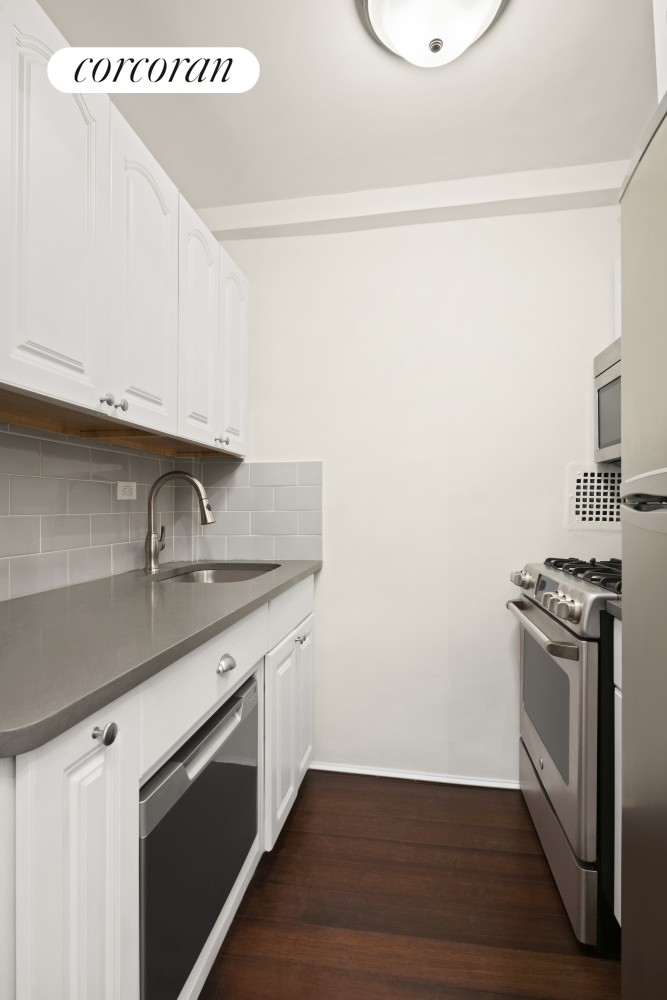 #10 photo, 167 E 67TH Street, Lenox Hill , NY 10065