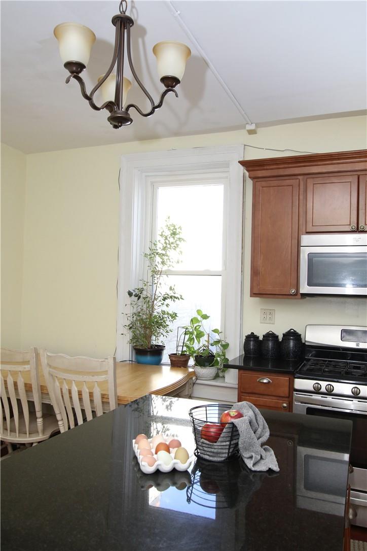 #13 photo, 604 Columbia Street, Hudson , NY 12534