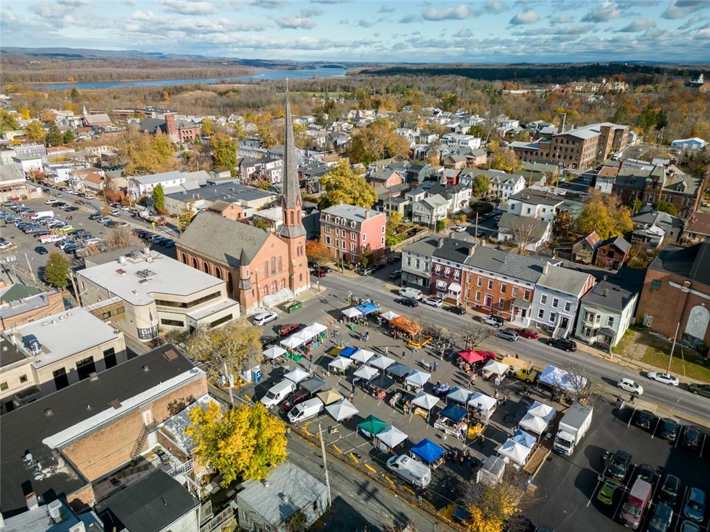 #16 photo, 604 Columbia Street, Hudson , NY 12534