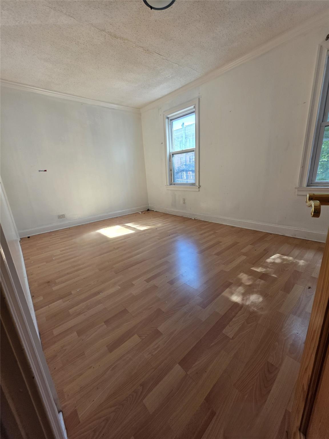 #4 photo, 100-15 40th Road, クイーンズ区 Corona , NY 11368