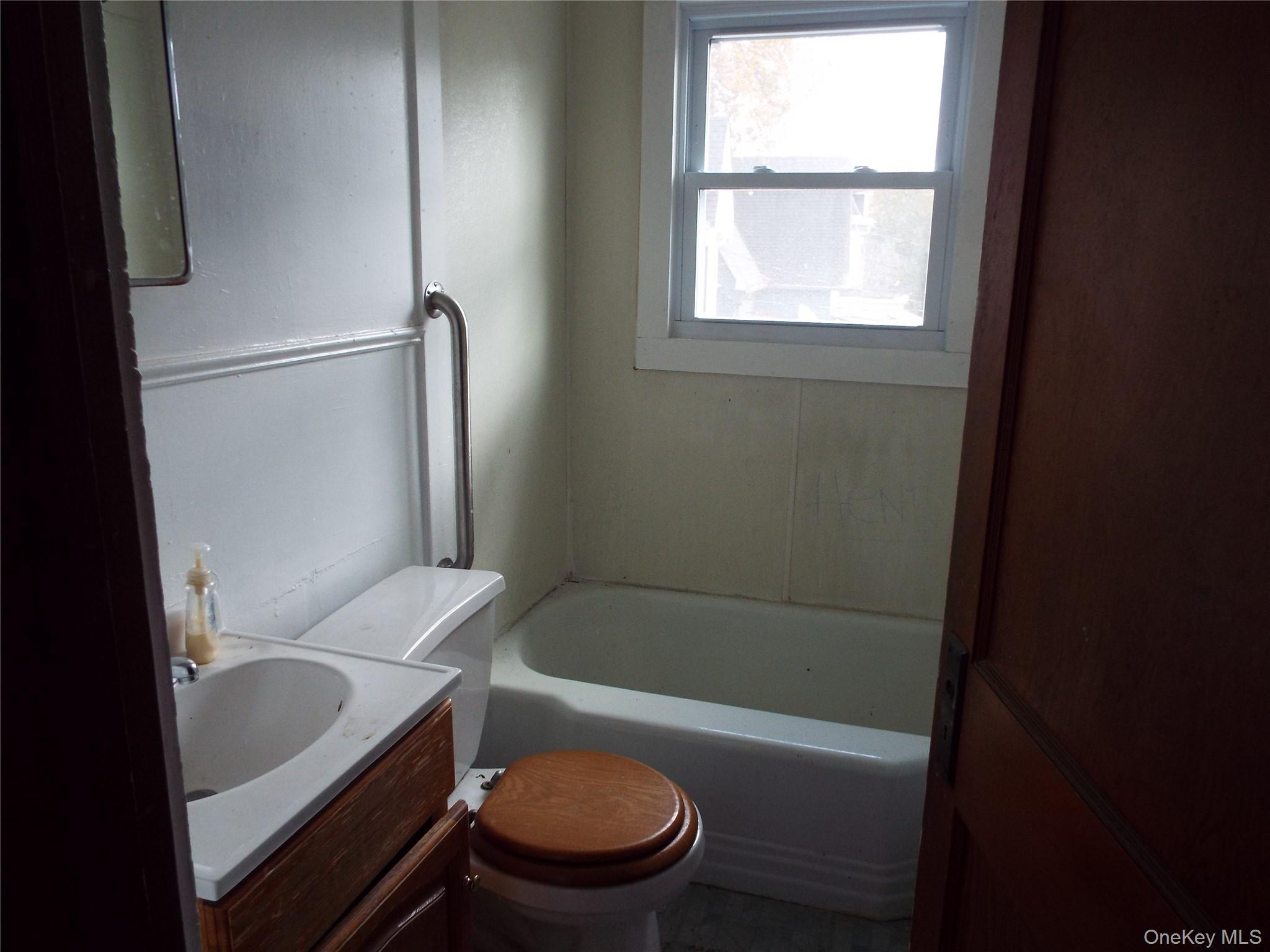 #16 photo, 76 E Main Street, Port Jervis , NY 12771