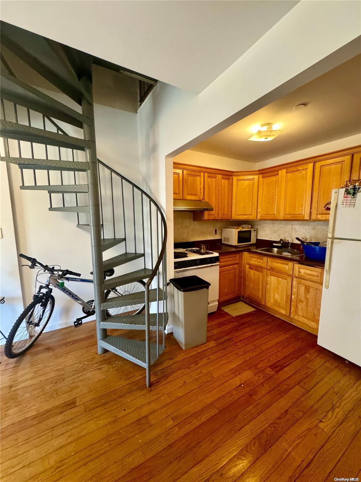 #10 photo, 33-53 Junction Boulevard, クイーンズ区 Jackson Heights , NY 11372