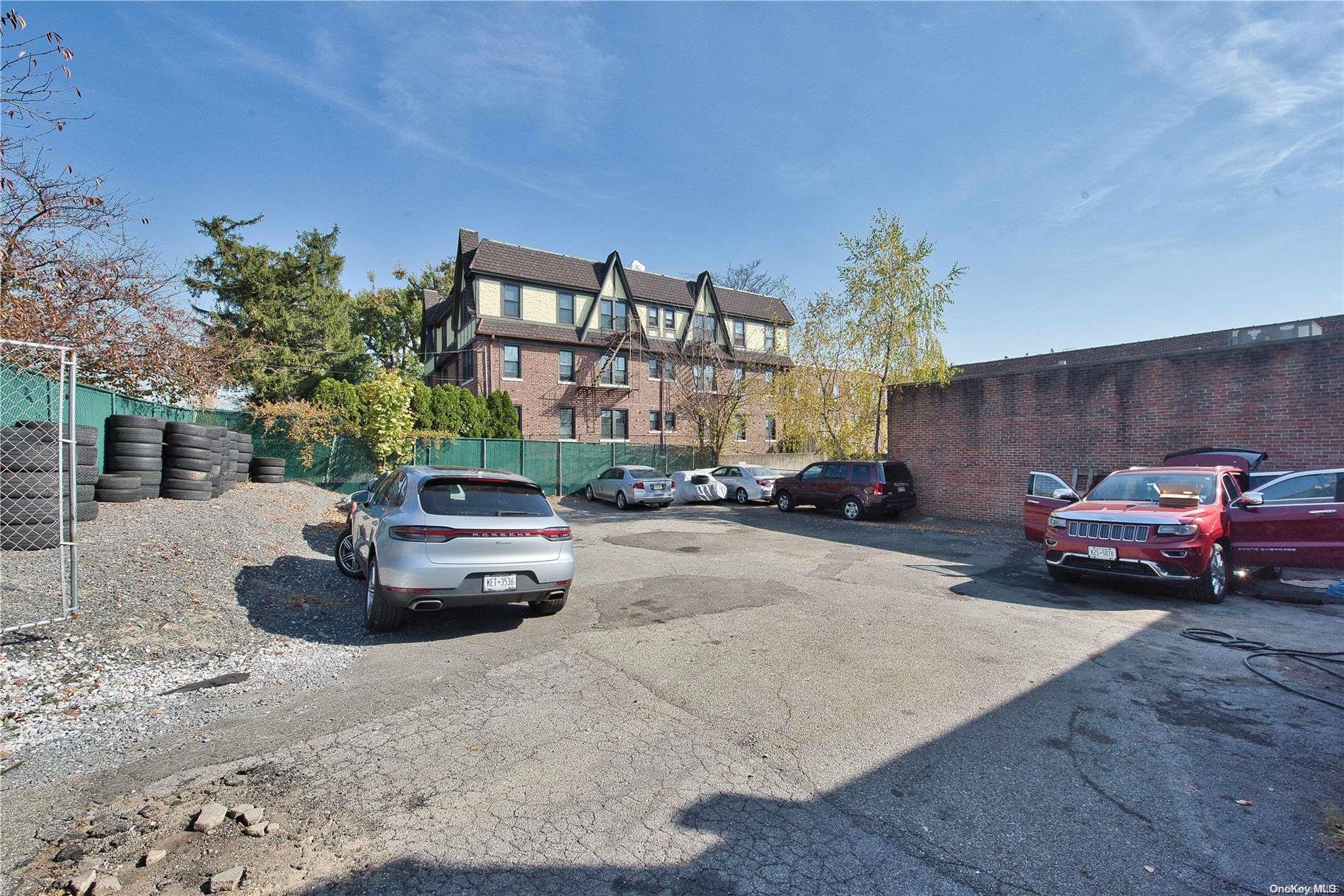 #12 photo, 540 Plandome Road, ナッソー郡 Manhasset , NY 11030