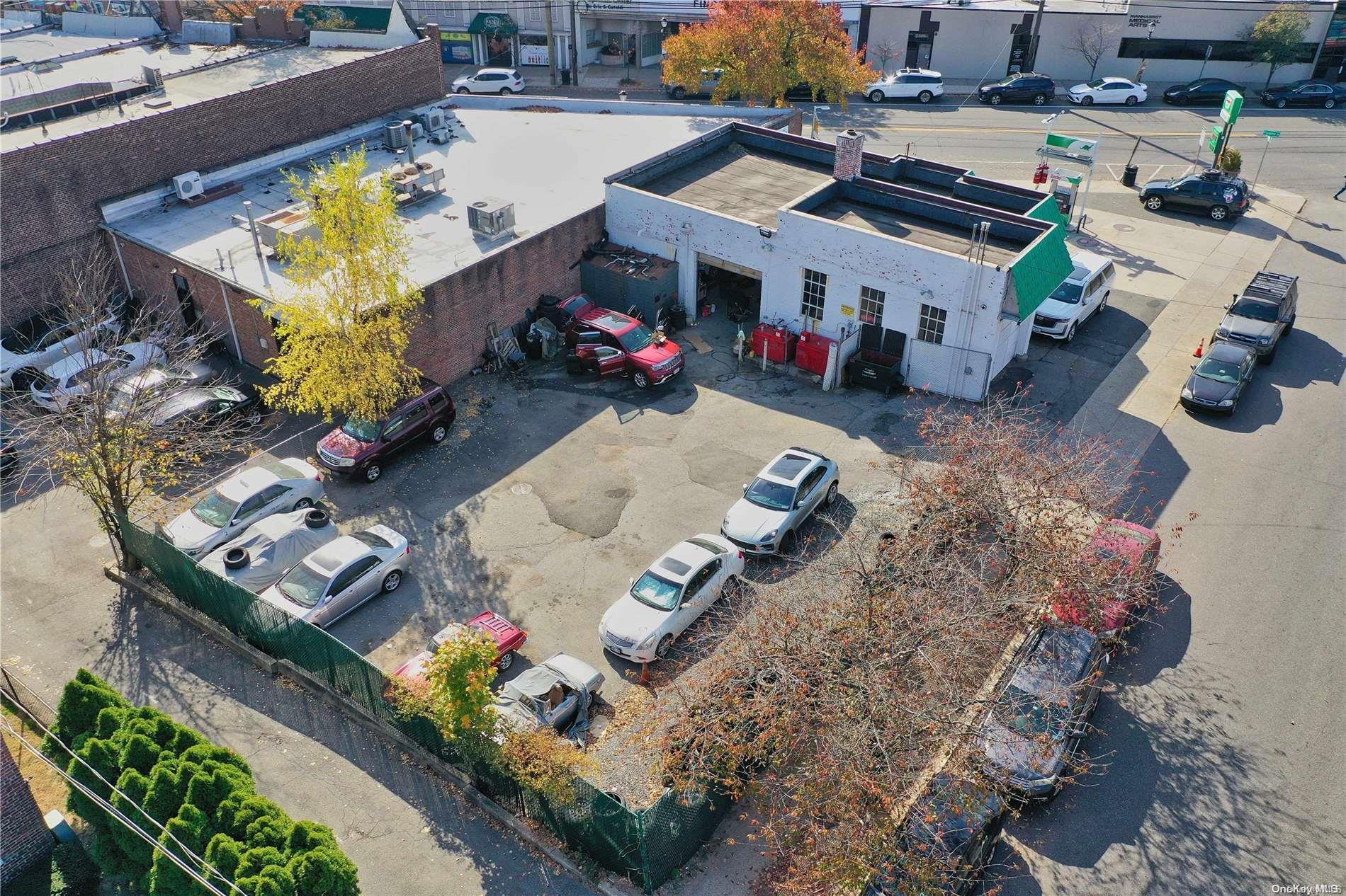 #2 photo, 540 Plandome Road, ナッソー郡 Manhasset , NY 11030