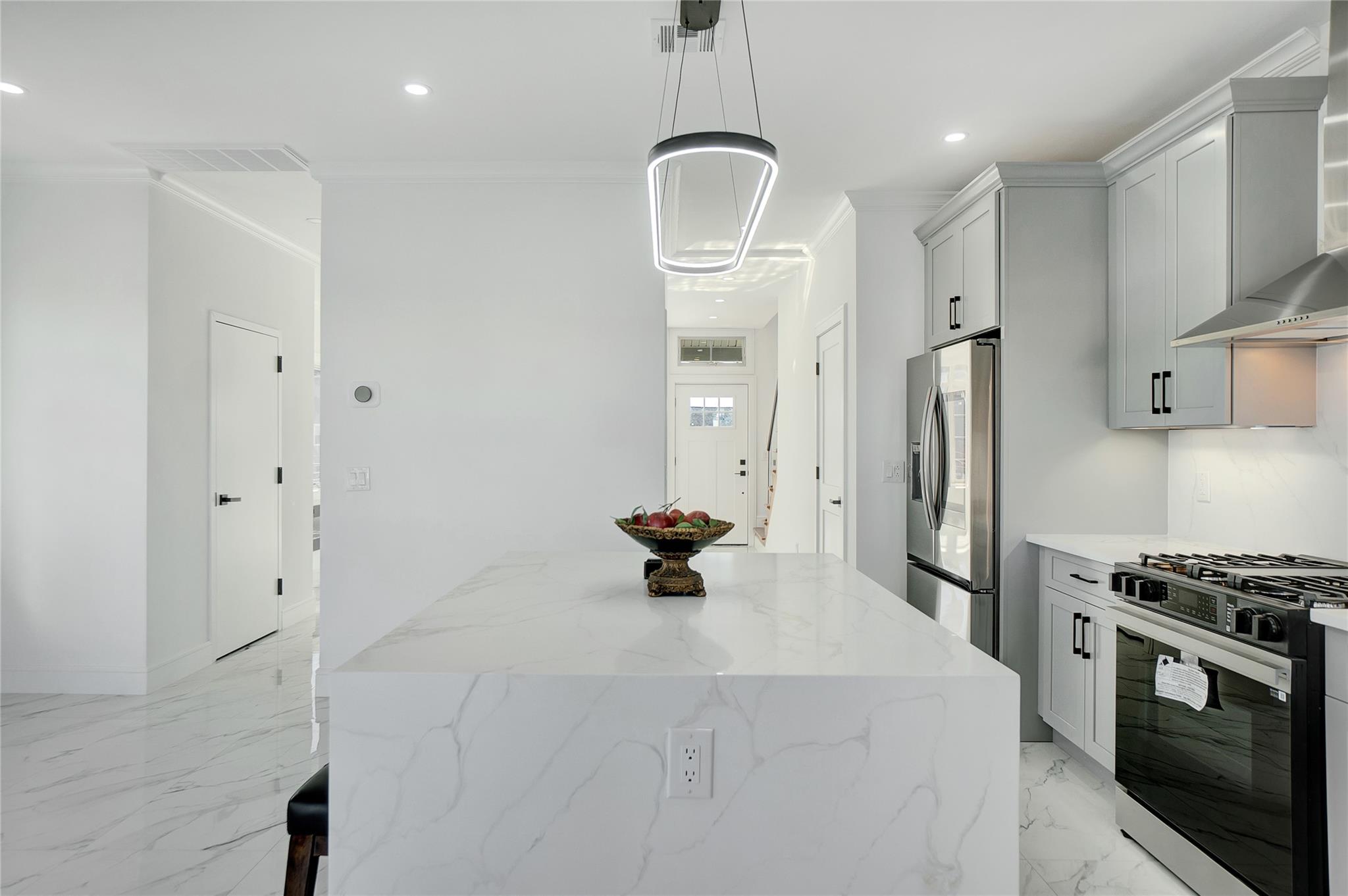 #11 photo, 14 James Street, East Rockaway , NY 11518