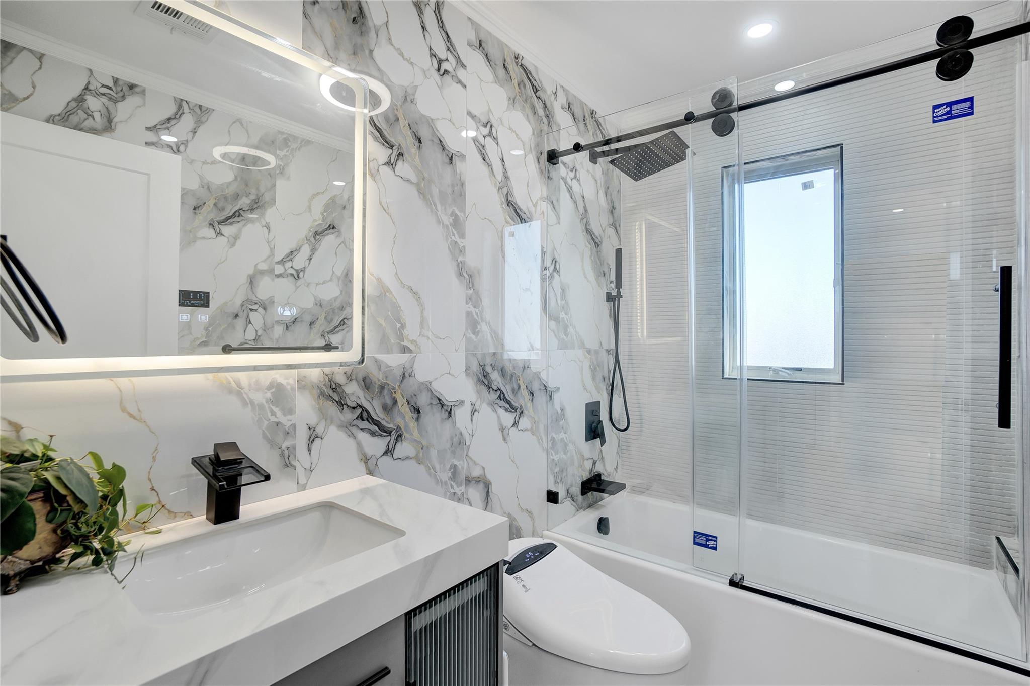 #17 photo, 14 James Street, East Rockaway , NY 11518