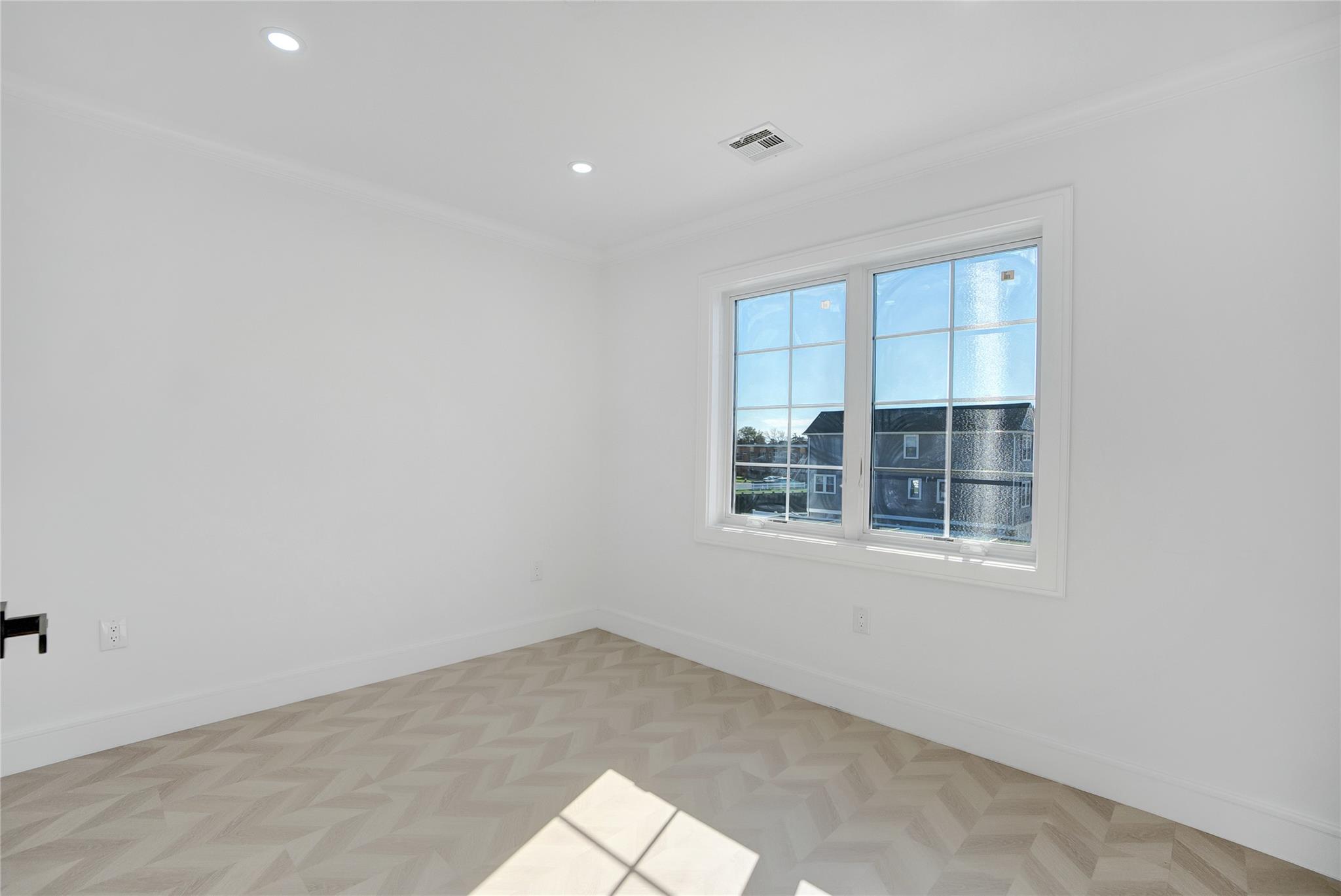 #18 photo, 14 James Street, East Rockaway , NY 11518