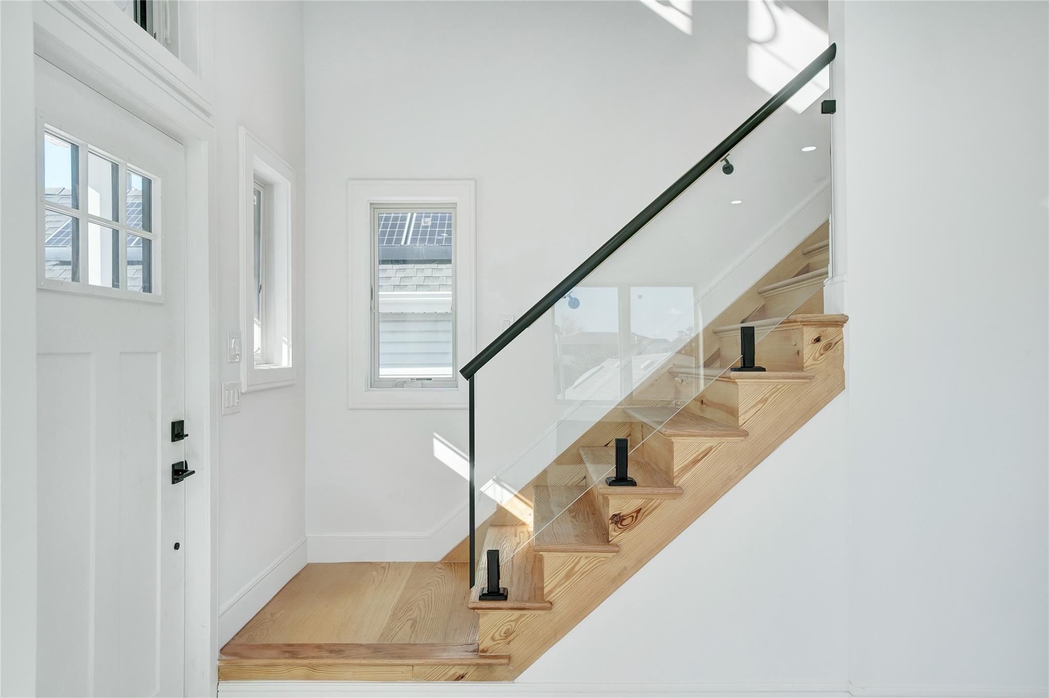 #3 photo, 14 James Street, East Rockaway , NY 11518