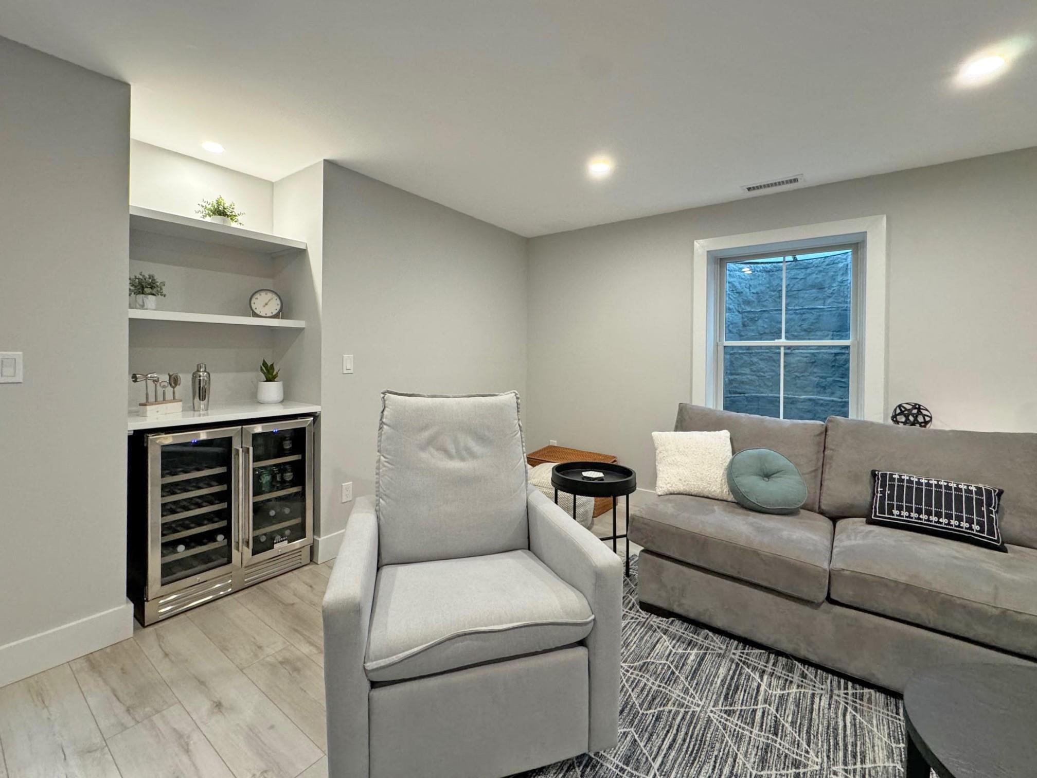 #14 photo, 55 Squires Avenue, サフォーク郡 East Quogue , NY 11942