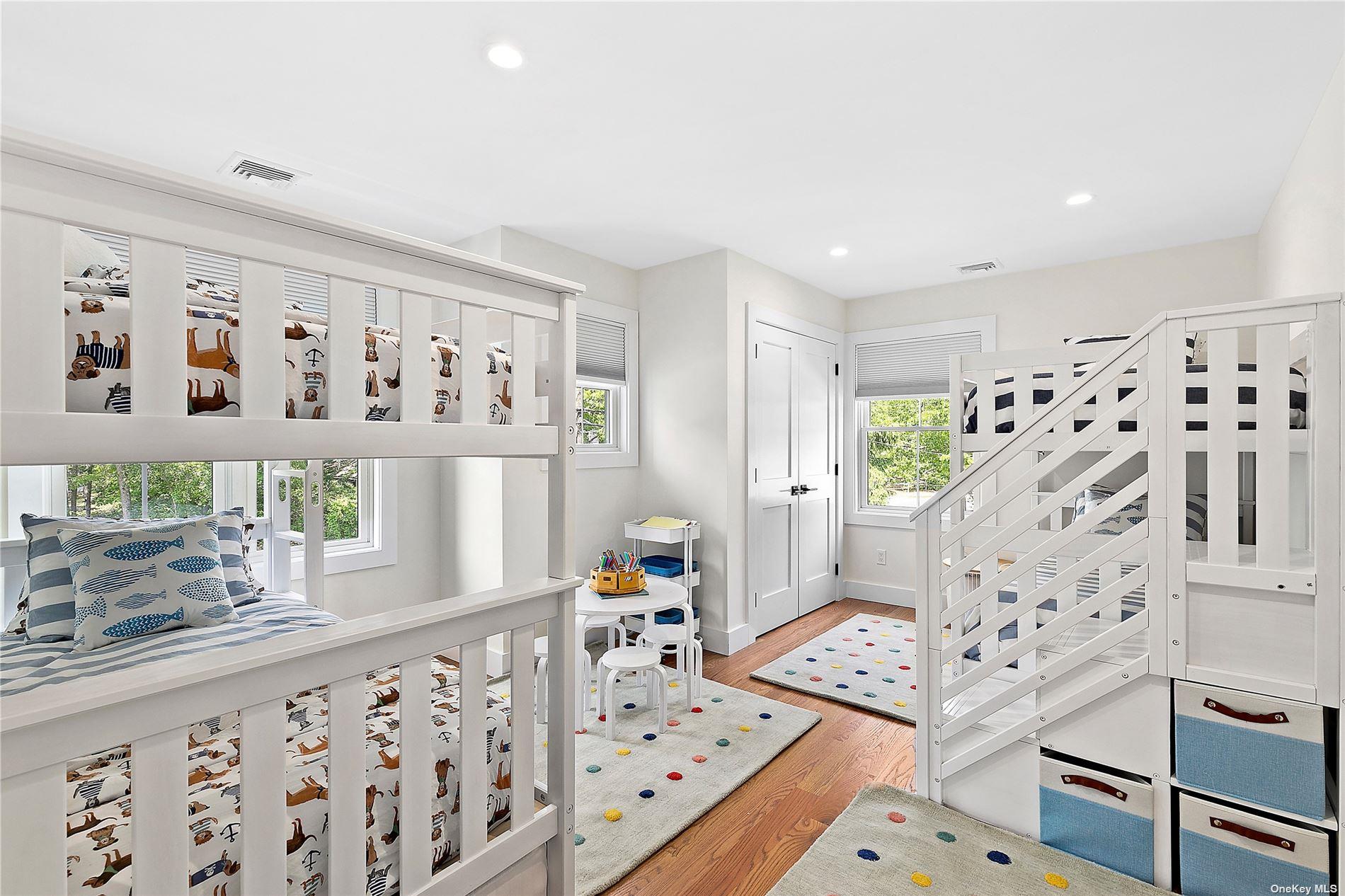 #9 photo, 55 Squires Avenue, サフォーク郡 East Quogue , NY 11942