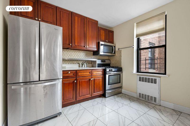 #3 photo, 1119 OCEAN Parkway, ブルックリン区 Midwood , NY 11230