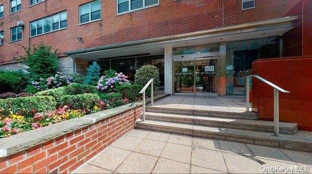 #1 photo, 111-20 73 Ave, Forest Hills , NY 11375