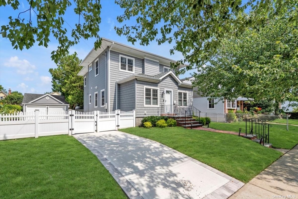 #1 photo, 37 Linden Avenue, Floral Park , NY 11001