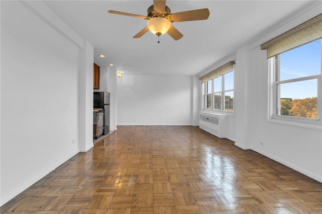 #2 photo, 3935 Blackstone Avenue, ブロンクス区 Bronx , NY 10471