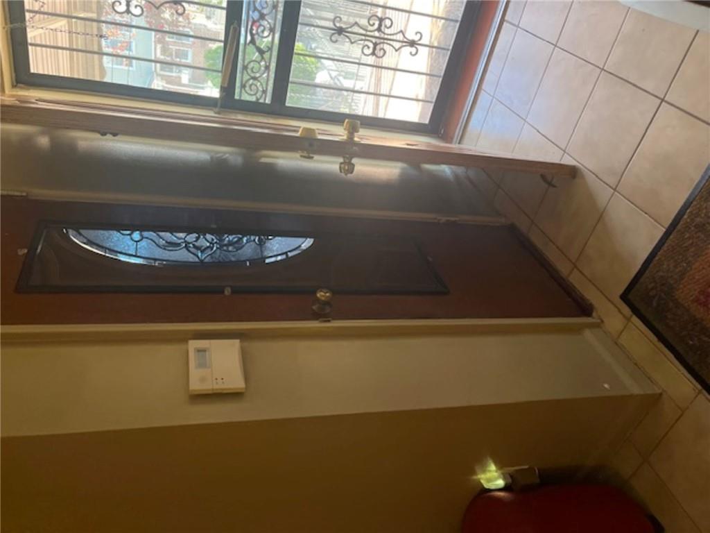 #9 photo, 3613 Paulding Avenue, Bronx , NY 10469