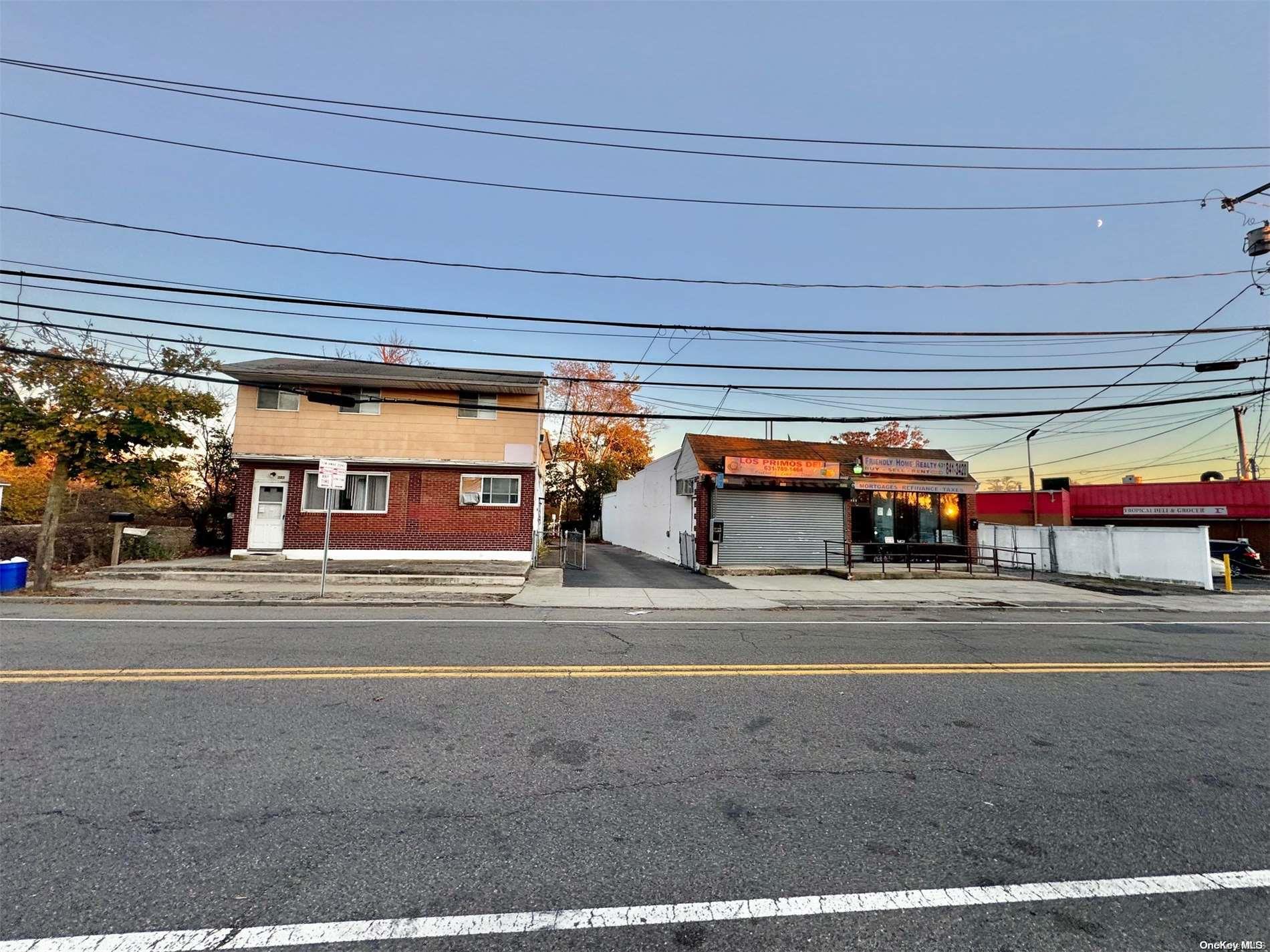 #2 photo, 225 & 227 Albany Avenue, サフォーク郡 Amityville , NY 11701