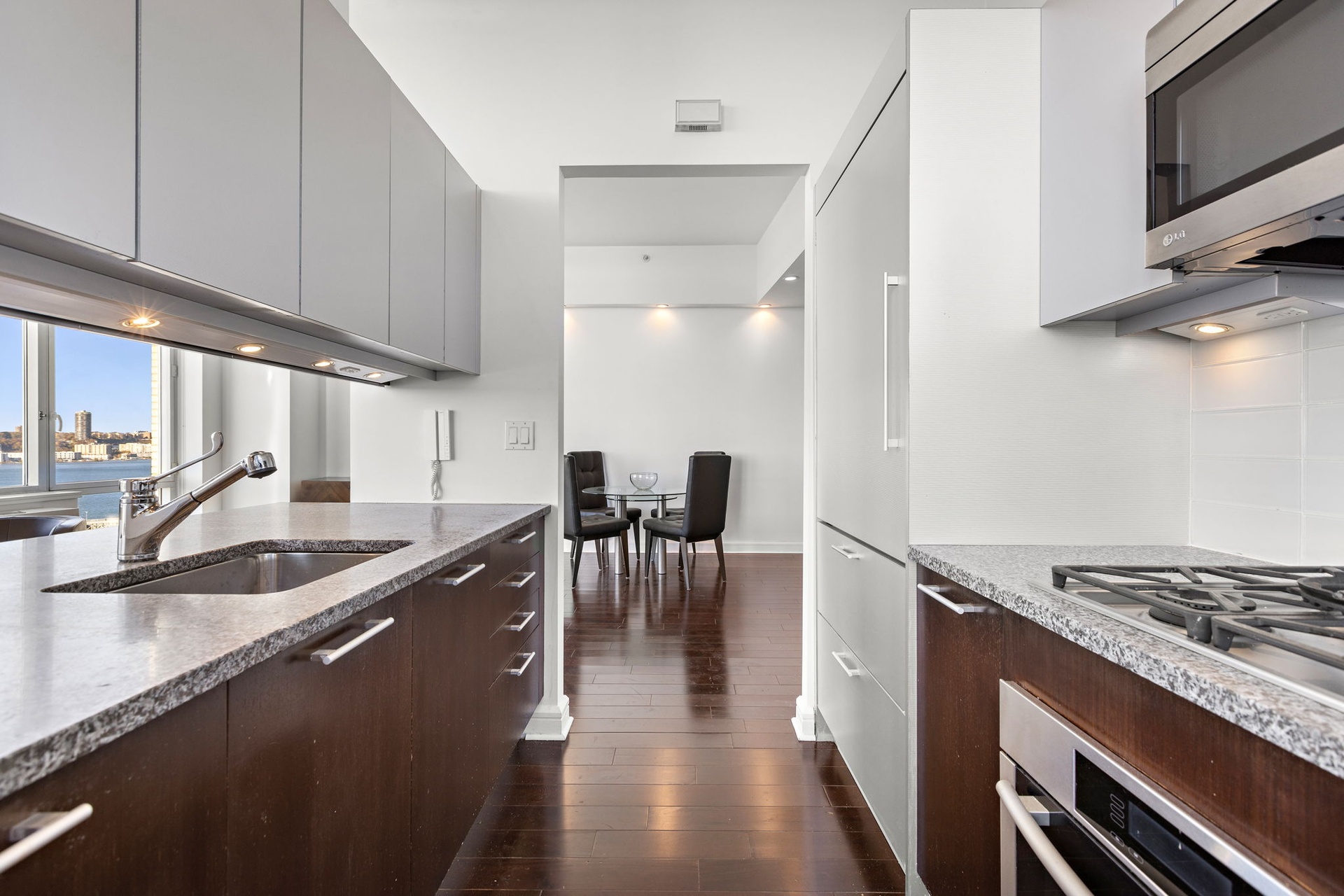 #7 photo, 100 Riverside Boulevard, マンハッタン Lincoln Square , NY 10069