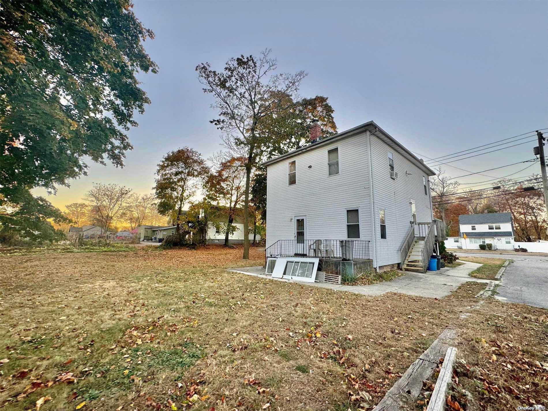 #10 photo, 241,247+ Albany Avenue, サフォーク郡 Amityville , NY 11701