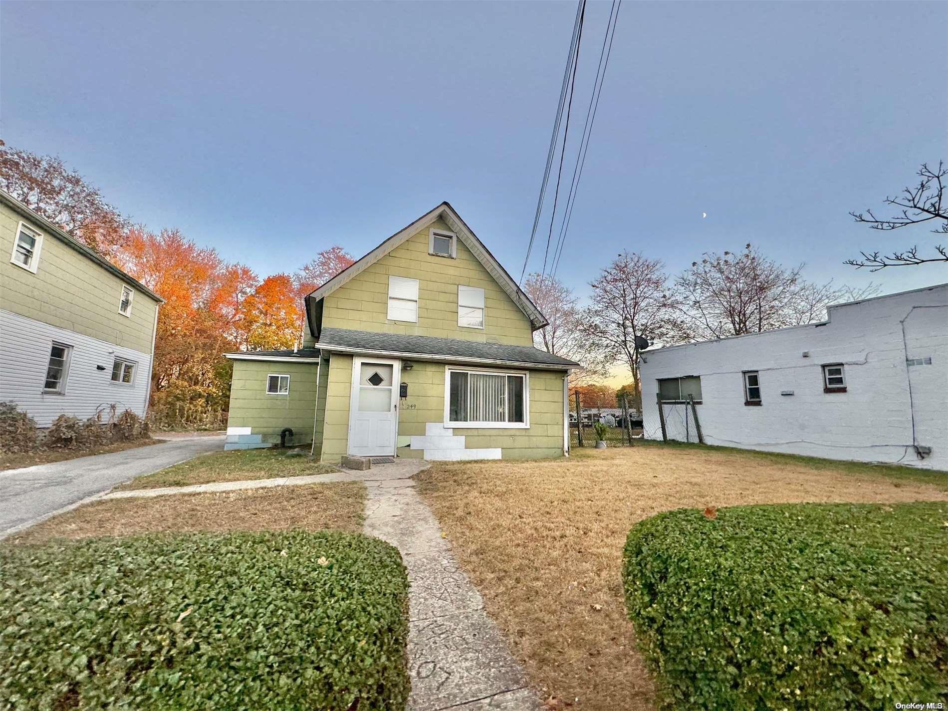 #14 photo, 241,247+ Albany Avenue, サフォーク郡 Amityville , NY 11701