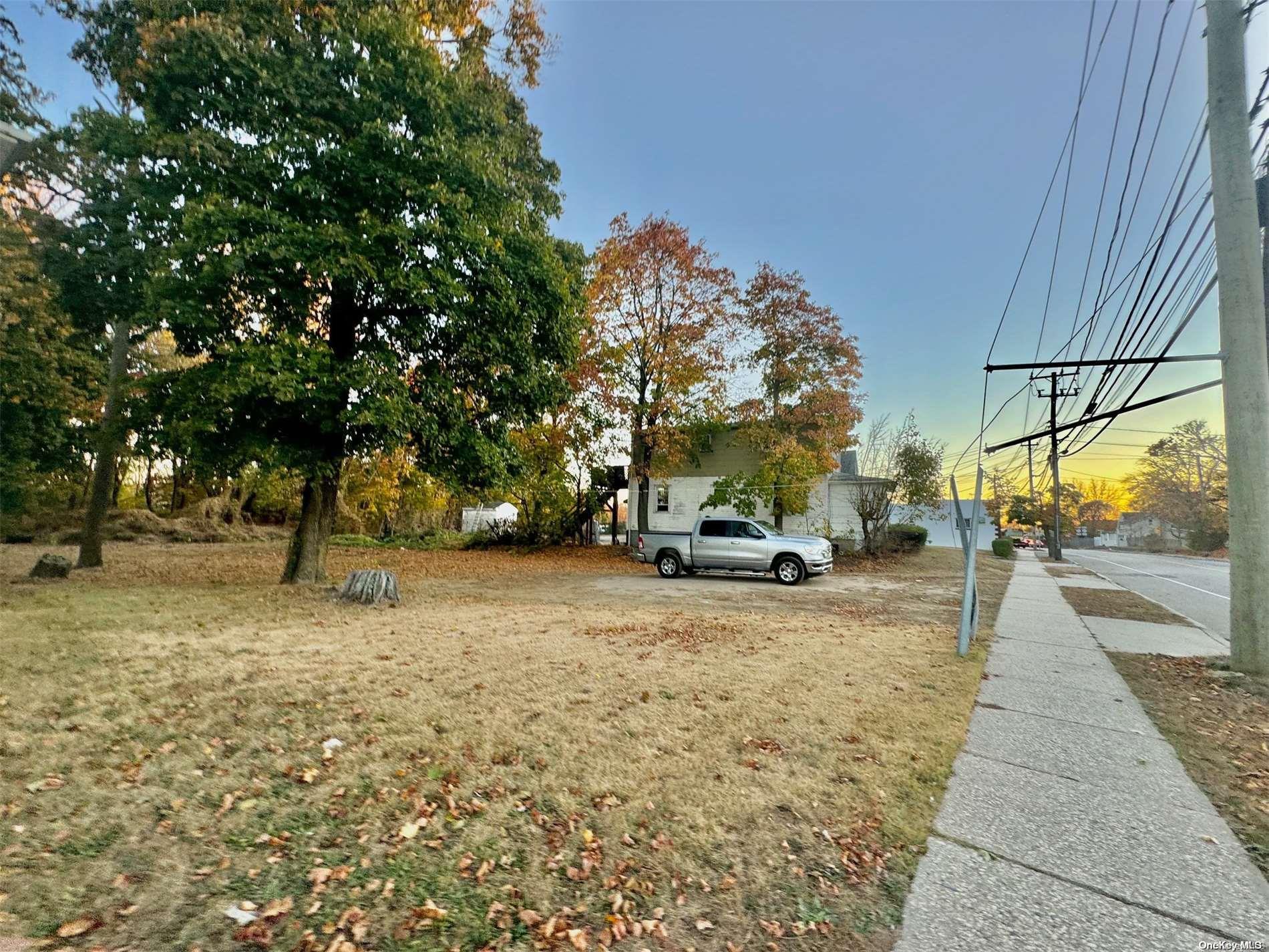 #15 photo, 241,247+ Albany Avenue, サフォーク郡 Amityville , NY 11701