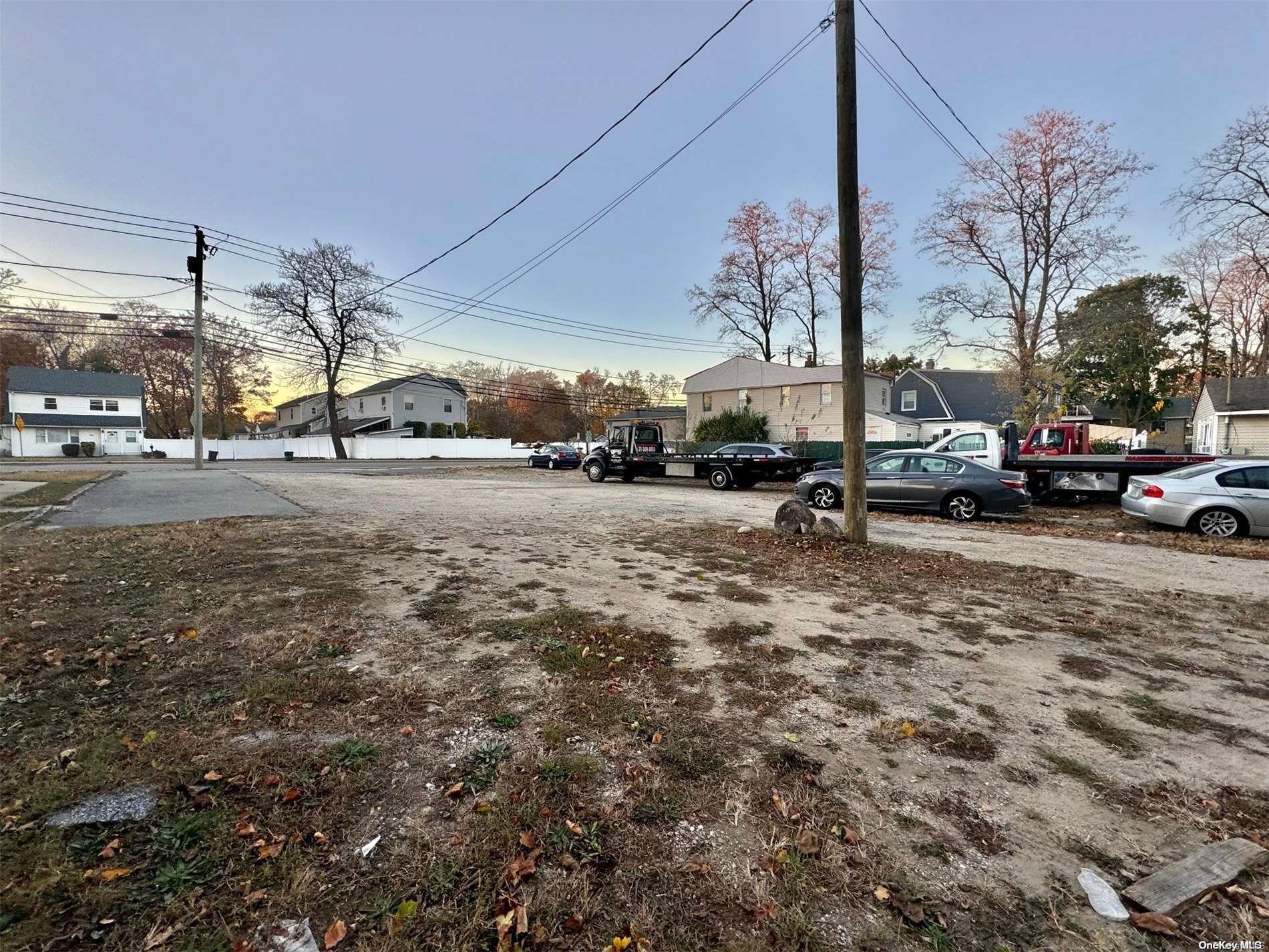 #7 photo, 241,247+ Albany Avenue, サフォーク郡 Amityville , NY 11701