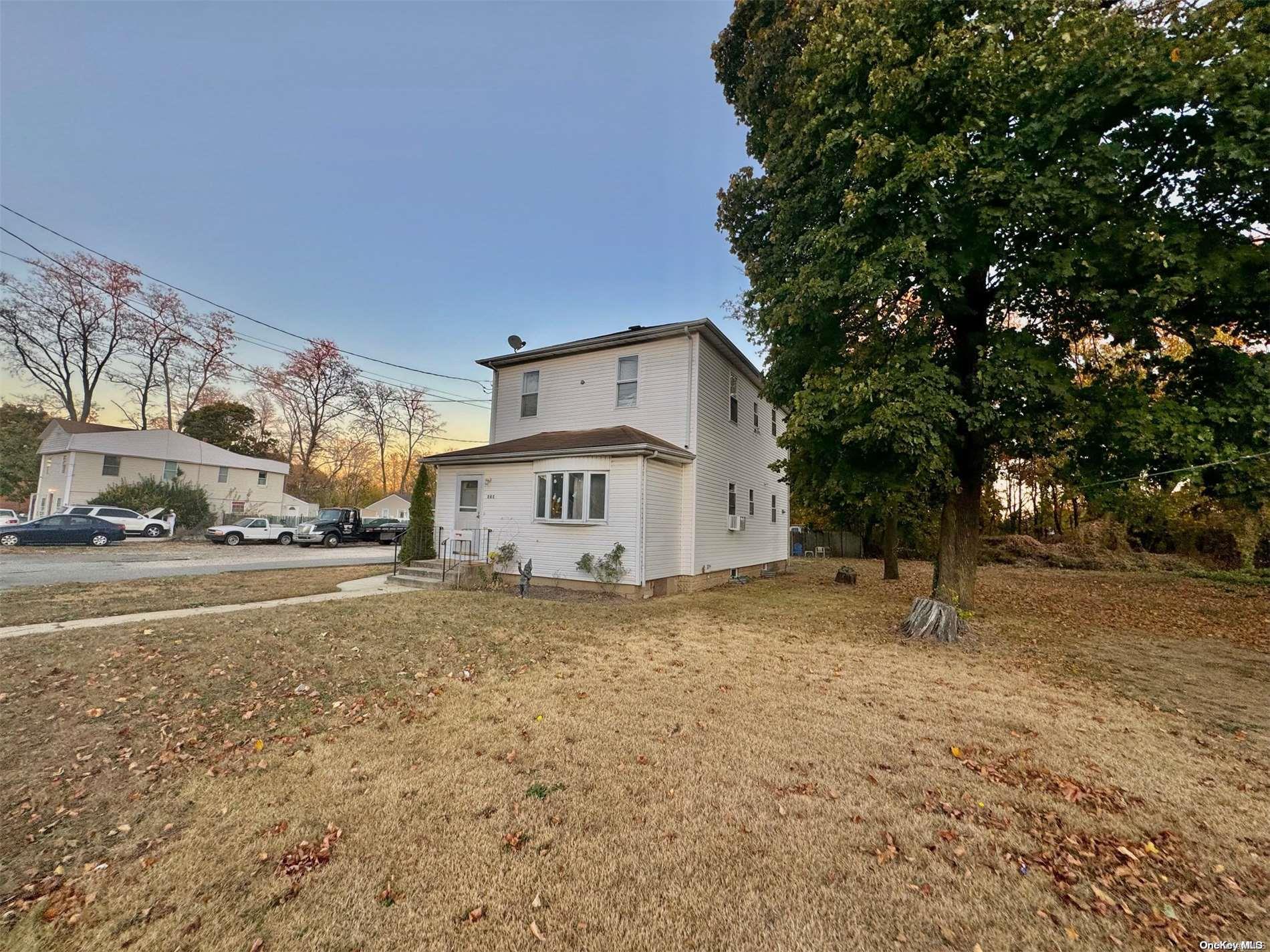 #9 photo, 241,247+ Albany Avenue, サフォーク郡 Amityville , NY 11701