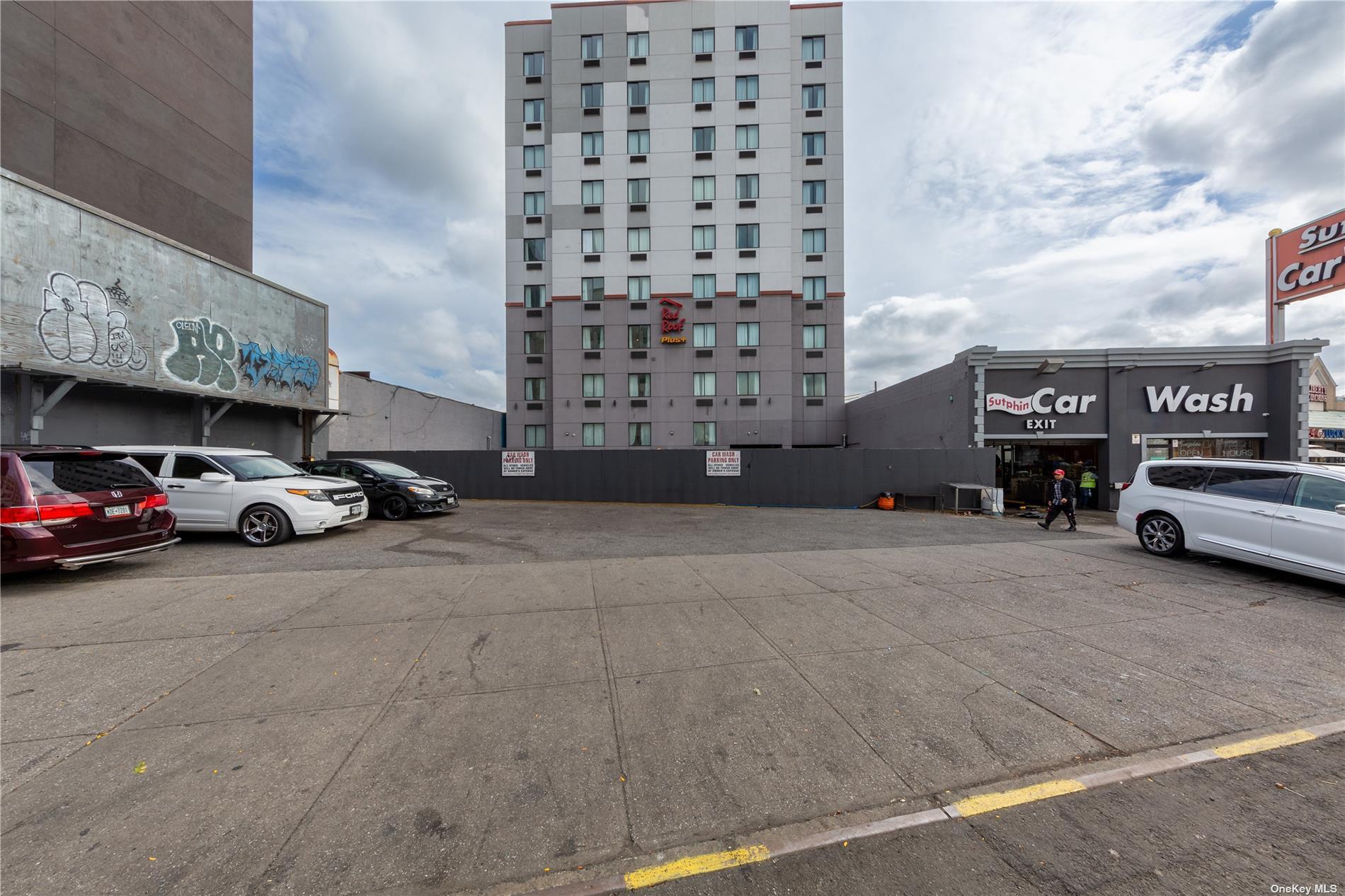 #11 photo, 97-15/31 Sutphin Boulevard, クイーンズ区 Jamaica , NY 11435