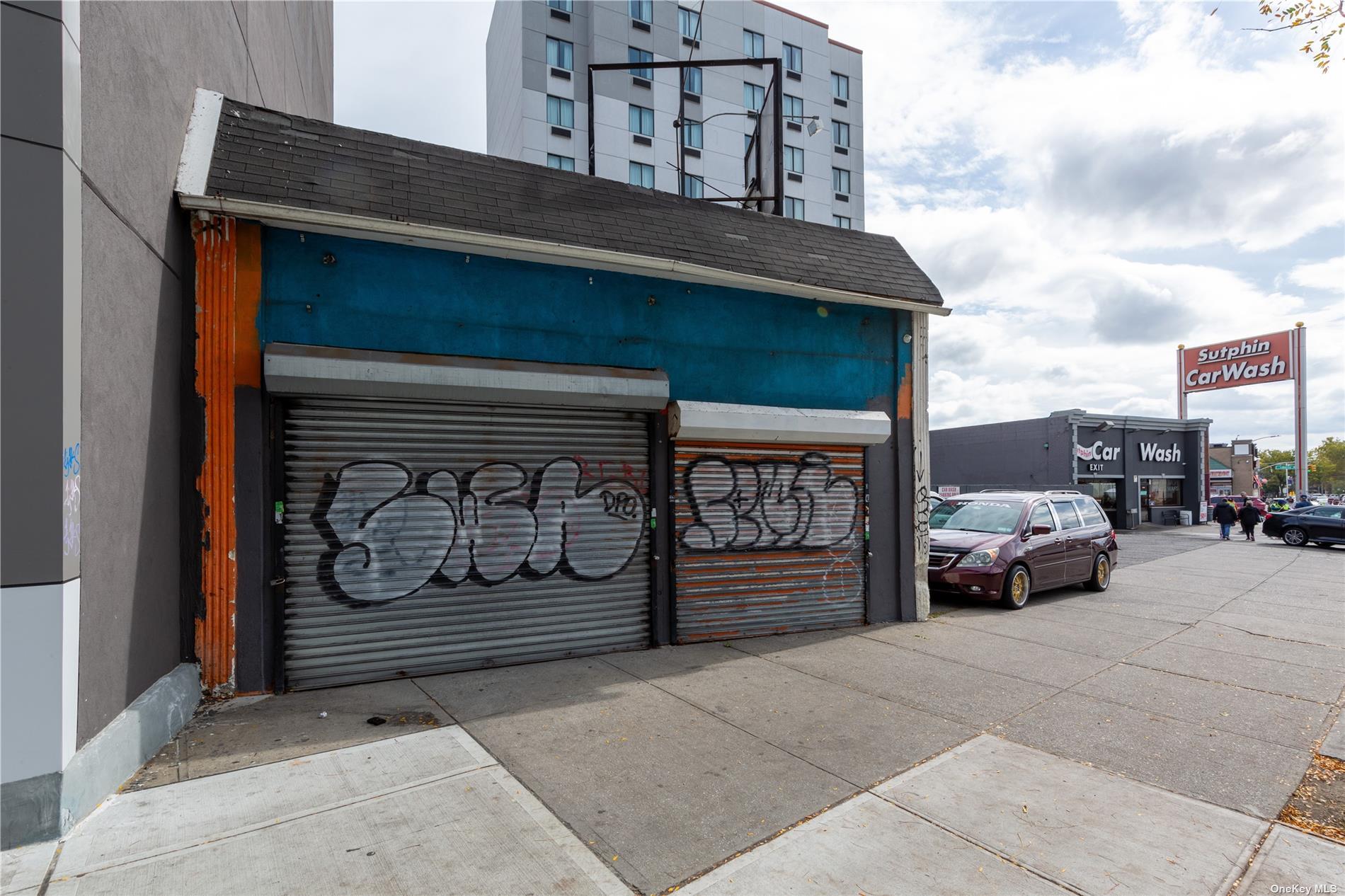 #17 photo, 97-15/31 Sutphin Boulevard, クイーンズ区 Jamaica , NY 11435