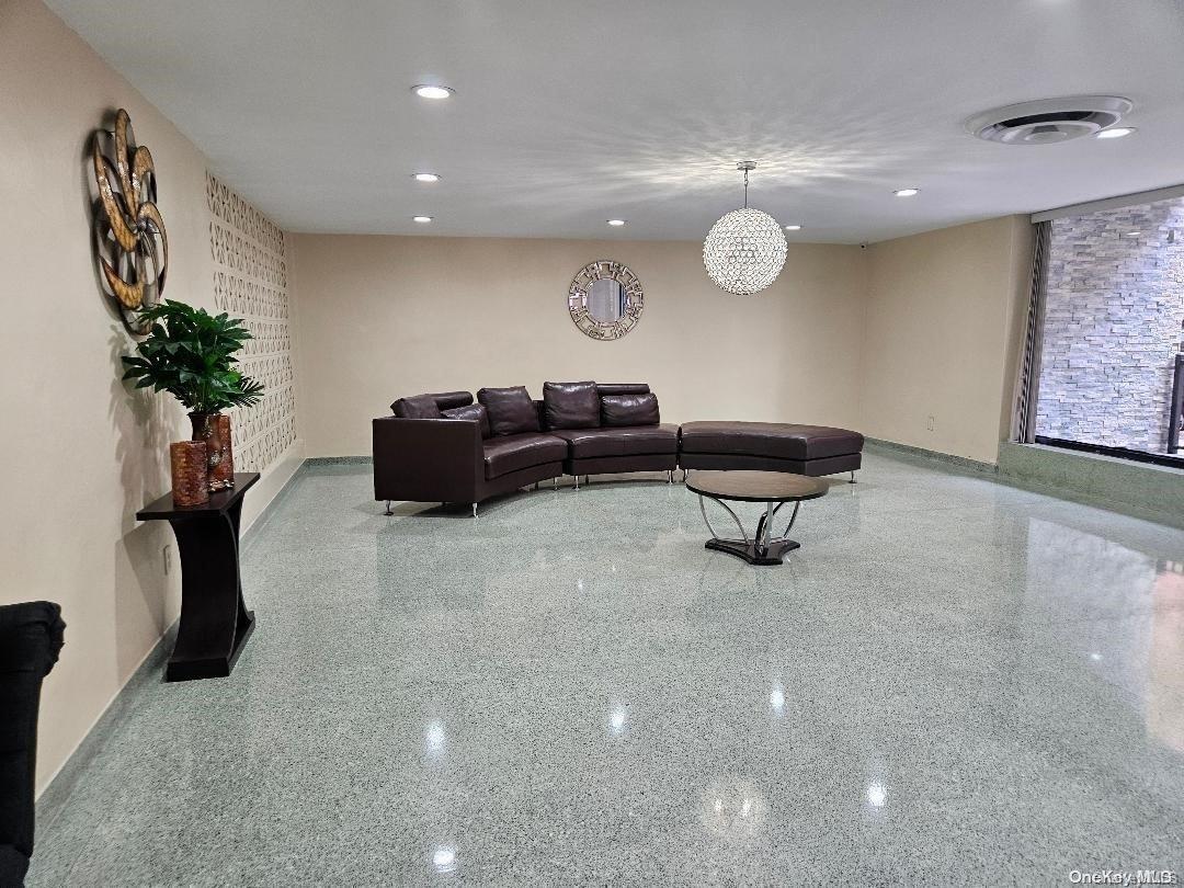 #2 photo, 99-11 60th Avenue, クイーンズ区 Corona , NY 11368