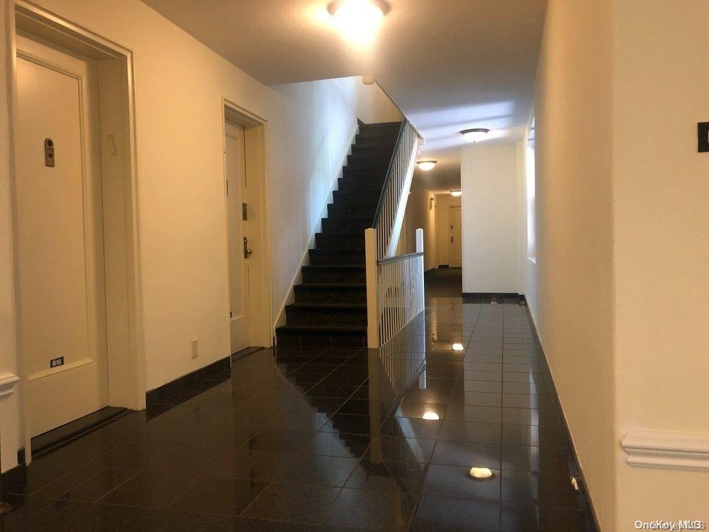 #12 photo, 15 Canterbury, ナッソー郡 Great Neck Plaza , NY 11021