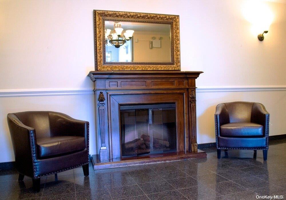 #3 photo, 15 Canterbury, ナッソー郡 Great Neck Plaza , NY 11021