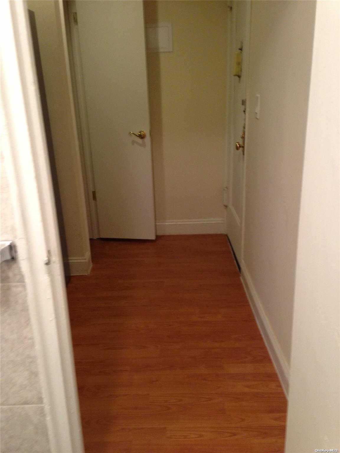 #9 photo, 15 Canterbury, ナッソー郡 Great Neck Plaza , NY 11021