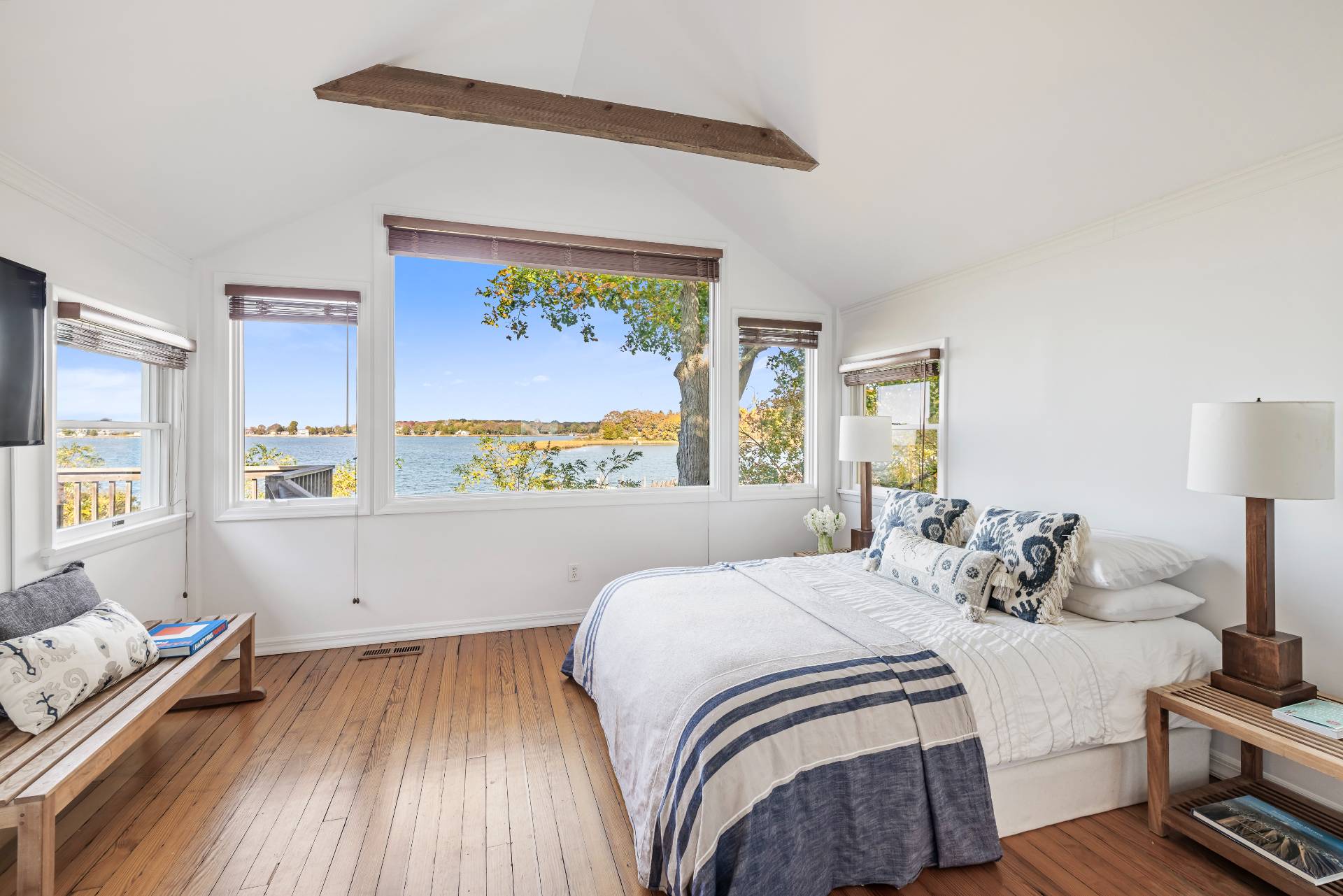 #13 photo, 70 Cedar Avenue, サフォーク郡 Southampton , NY 11968