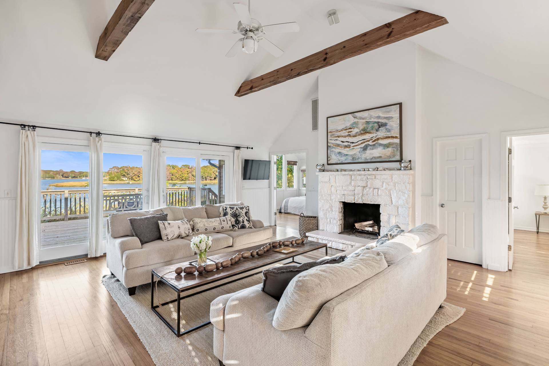 #3 photo, 70 Cedar Avenue, サフォーク郡 Southampton , NY 11968