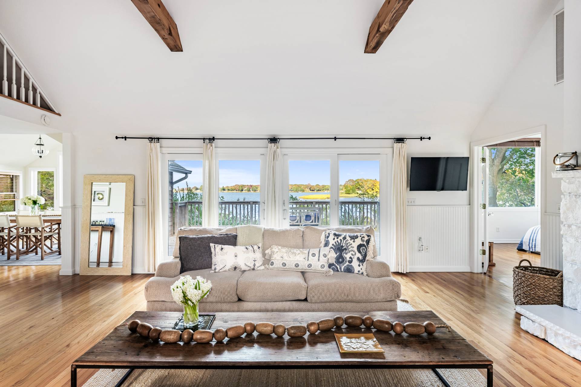 #4 photo, 70 Cedar Avenue, サフォーク郡 Southampton , NY 11968