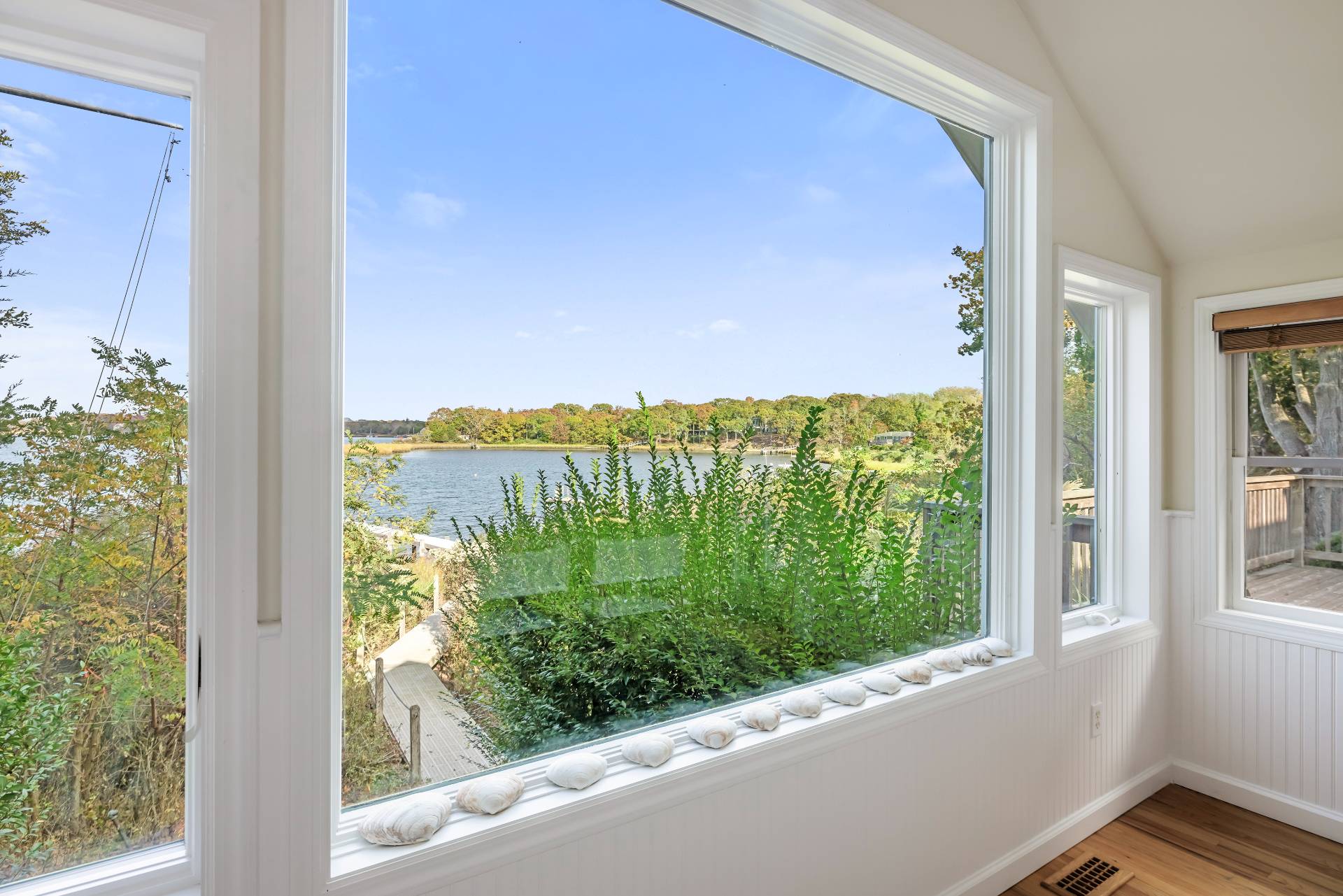 #9 photo, 70 Cedar Avenue, サフォーク郡 Southampton , NY 11968