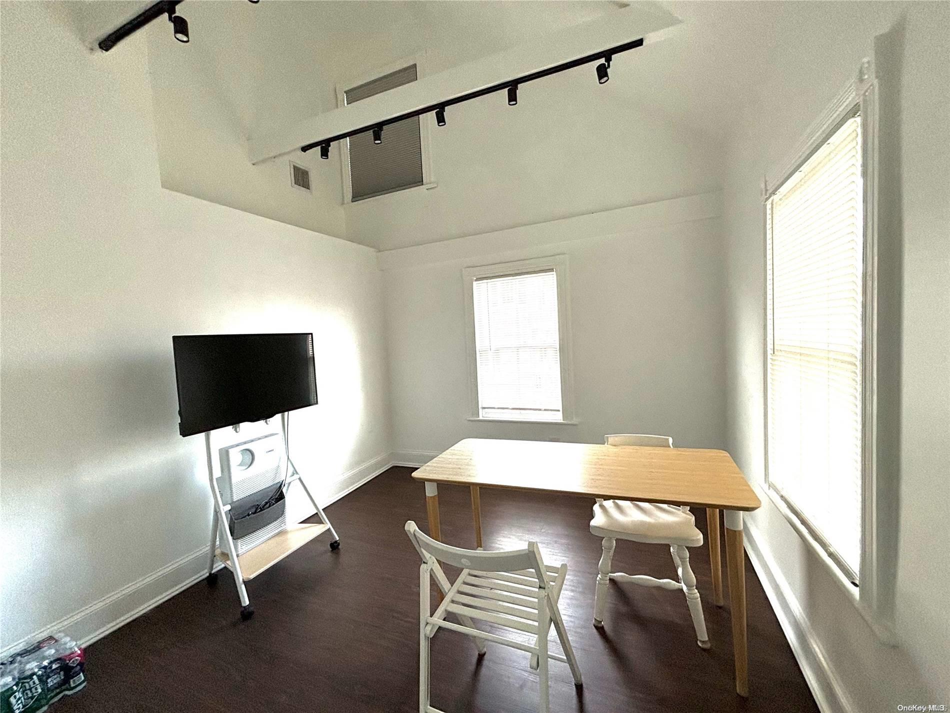 #2 photo, 1433 Old Northern Boulevard, ナッソー郡 Roslyn , NY 11576