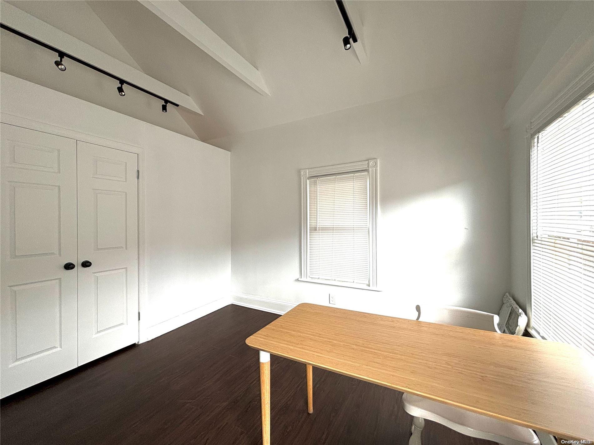 #4 photo, 1433 Old Northern Boulevard, ナッソー郡 Roslyn , NY 11576