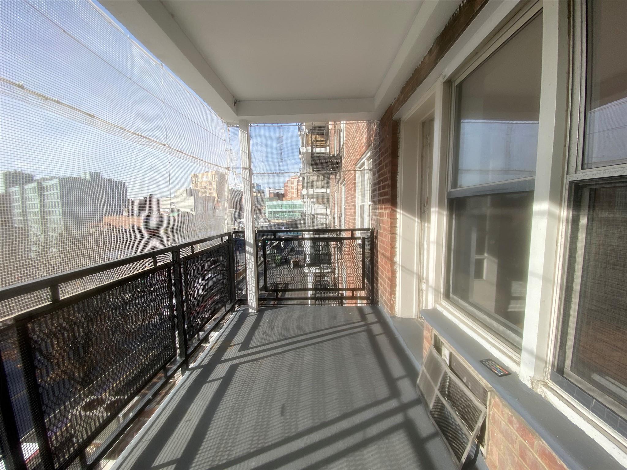 #8 photo, 41-25 Kissena Boulevard, クイーンズ区 Flushing , NY 11355