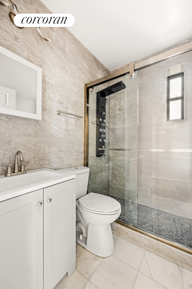 #1 photo, 70 PATCHEN Avenue, 布鲁克林 Stuyvesant Heights , NY 11221