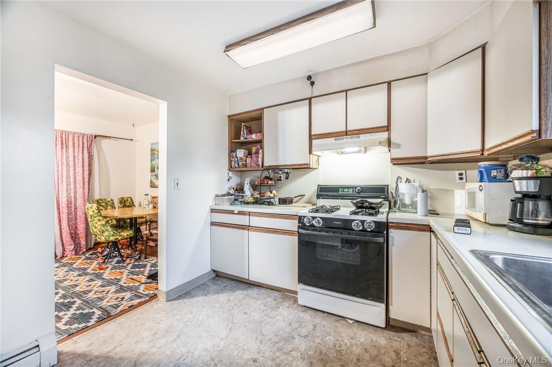 #11 photo, 865 Commerce Street, Thornwood , NY 10594